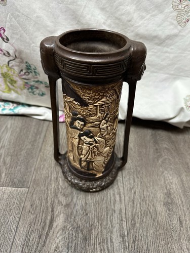 Bretby art pottery - bretby,