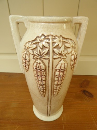 Antike bretby creme vase 2 - bretby,